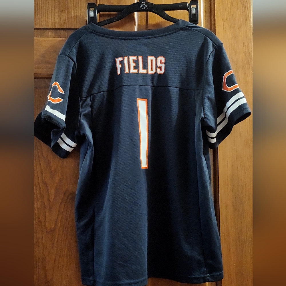 Chicago Bears women's large Fields shirt - Picture 4 of 4